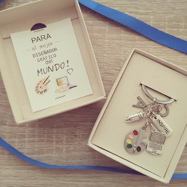BEST DISEÑADOR GRÁFICO — Llavero personalizado | GGIFT