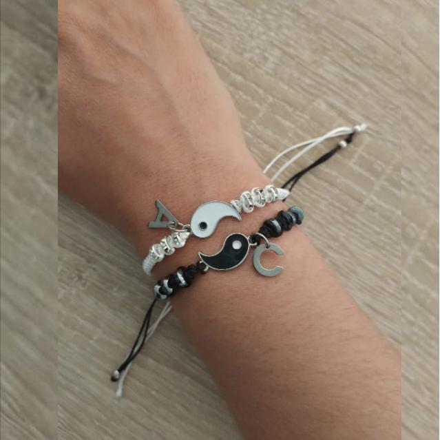 Duo Pulseras YIN YANG (INCLUYE 1 LETRA EN CADA PULSERA) — Manilla personalizada | GGIFT