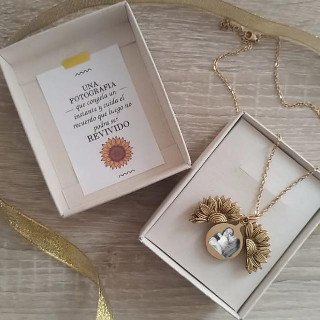 Relicario girasol con Foto personalizada GOLDEN SUNFLOWER — Collar personalizado | GGIFT