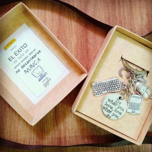 COOL ENGINEER CON PLACA — Llavero personalizado | GGIFT