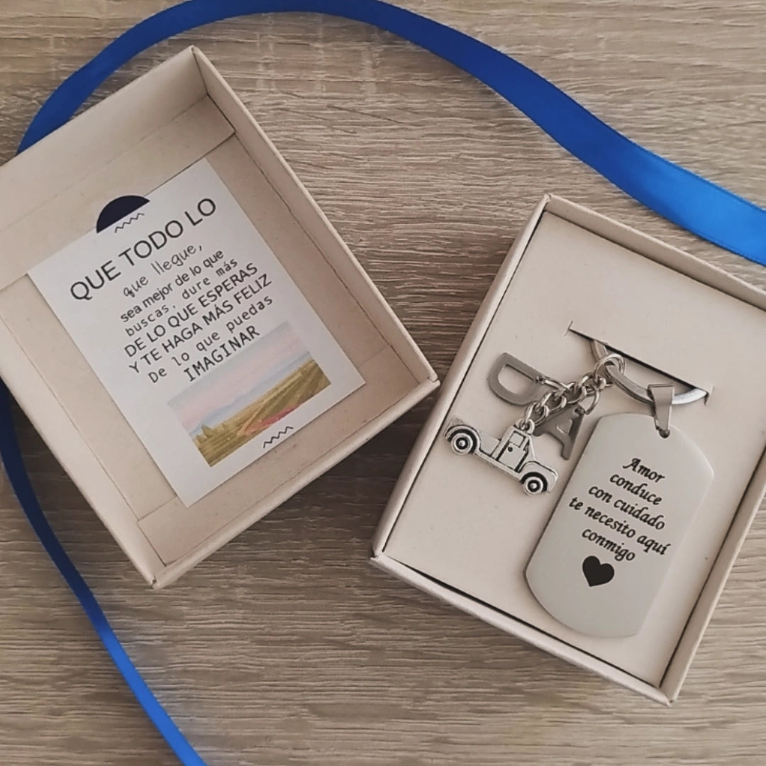 Placa Personalizada con Carro AMOR MESSAGE — Llavero personalizado | GGIFT