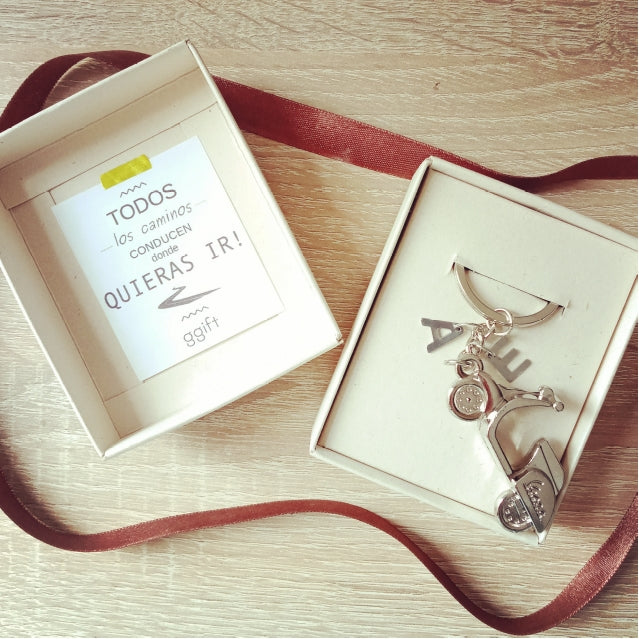 MOTO VESPA — Llavero personalizado | GGIFT