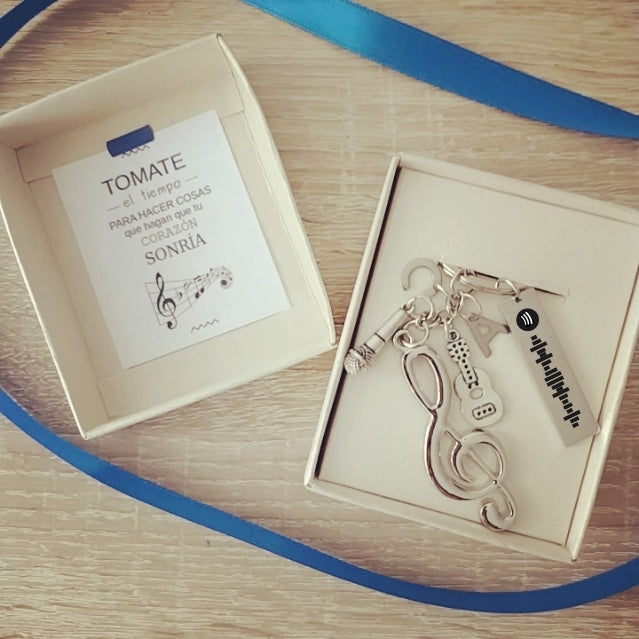 FEELING MUSIC PLUS Y PLACA SPOTIFY — Llavero personalizado | GGIFT