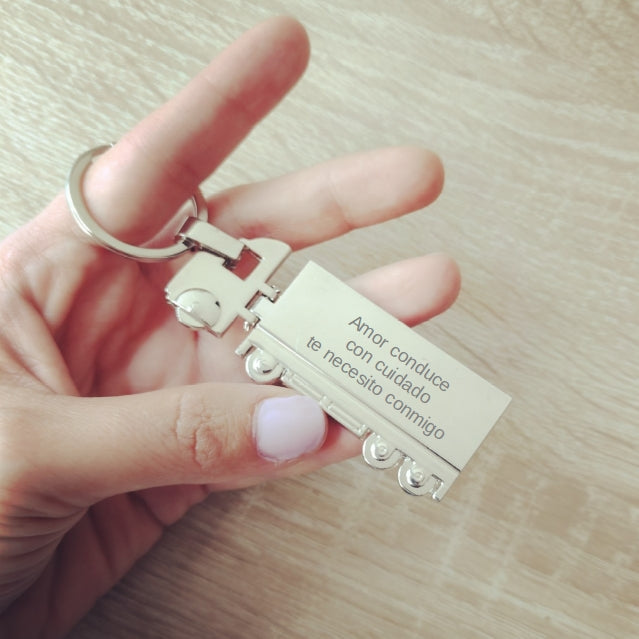 COOL TRUCK (INCLUYE GRABADO) — Llavero personalizado | GGIFT