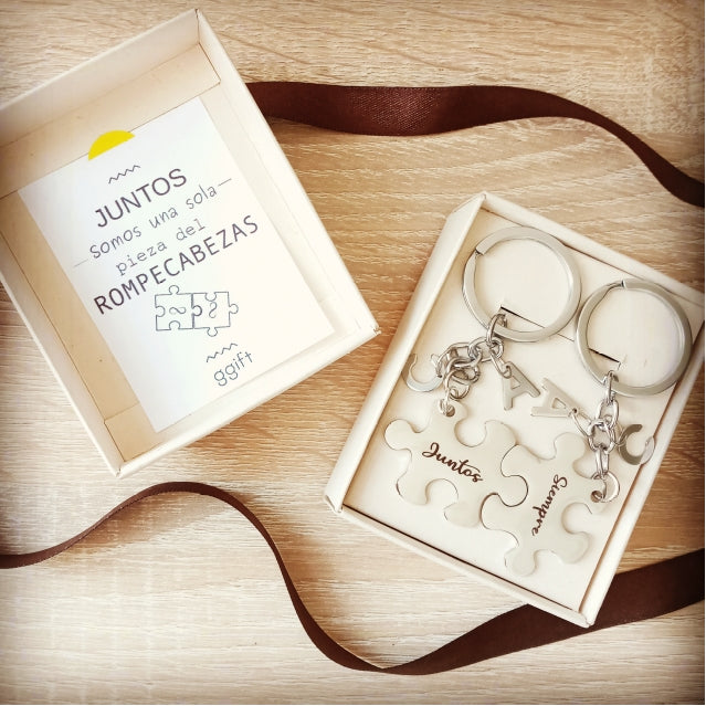 LLavero de Parejas Rompecabezas SIEMPRE JUNTOS (INCLUYE 4 LETRAS) — Llavero personalizado | GGIFT