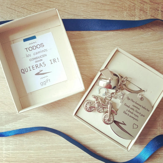 DIOS TE CUIDA DUO RACER — Llavero personalizado | GGIFT