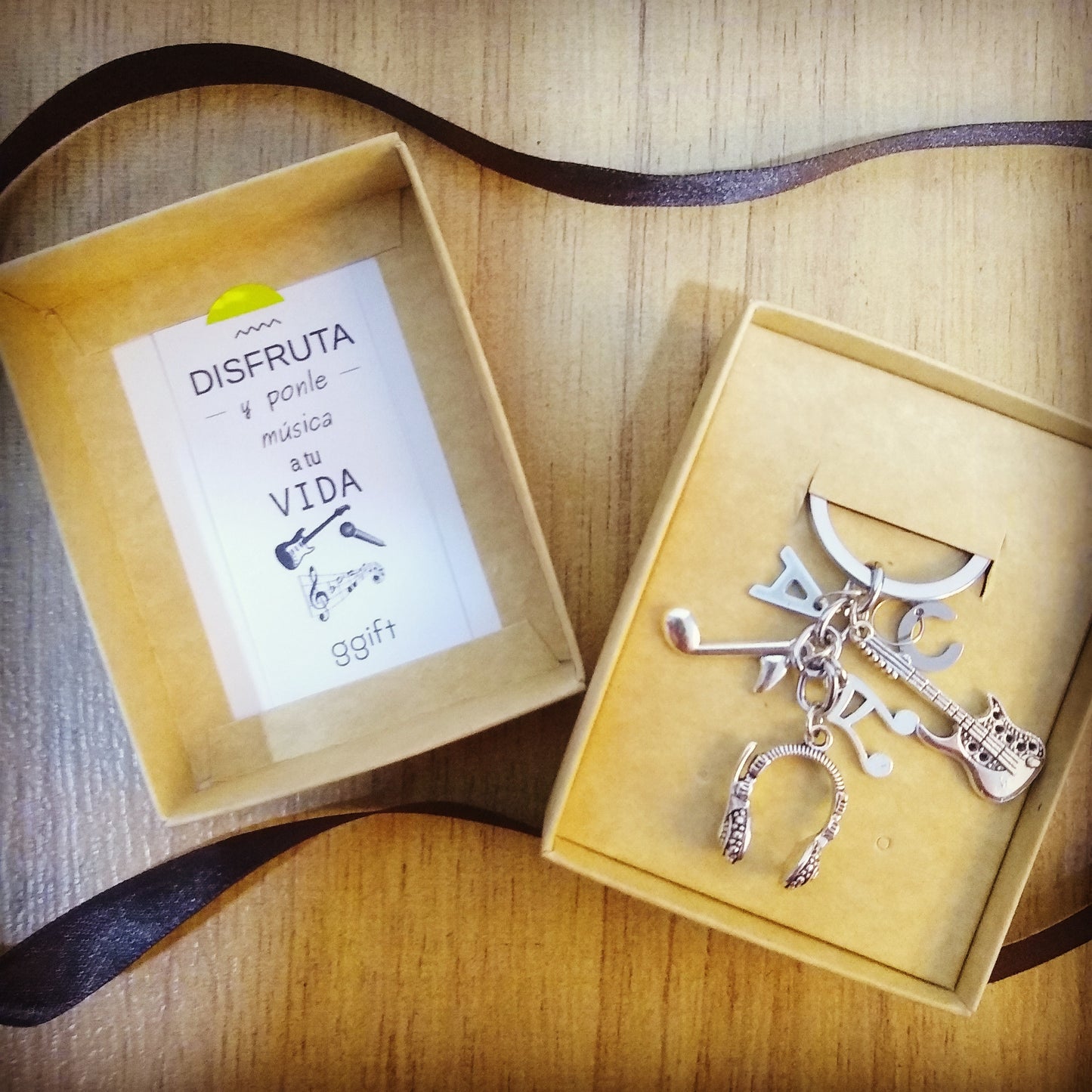 MUSIC — Llavero personalizado | GGIFT
