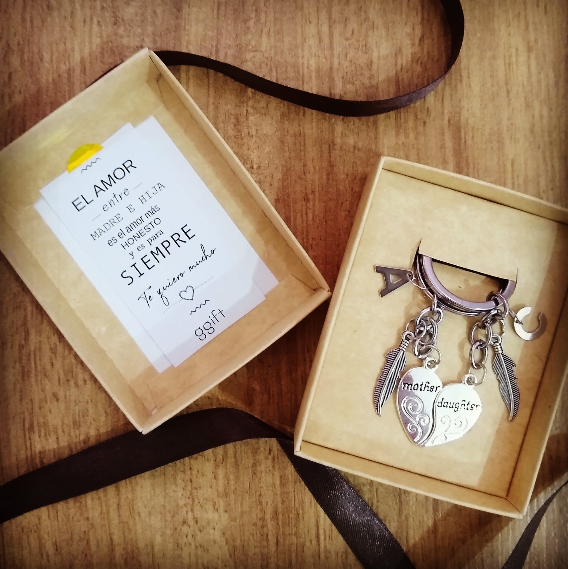 MOTHER DAUGHTER LOVE — Llavero personalizado | GGIFT