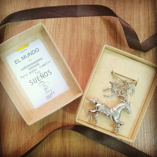 MAXIMO CON HERRADURA — Llavero personalizado | GGIFT