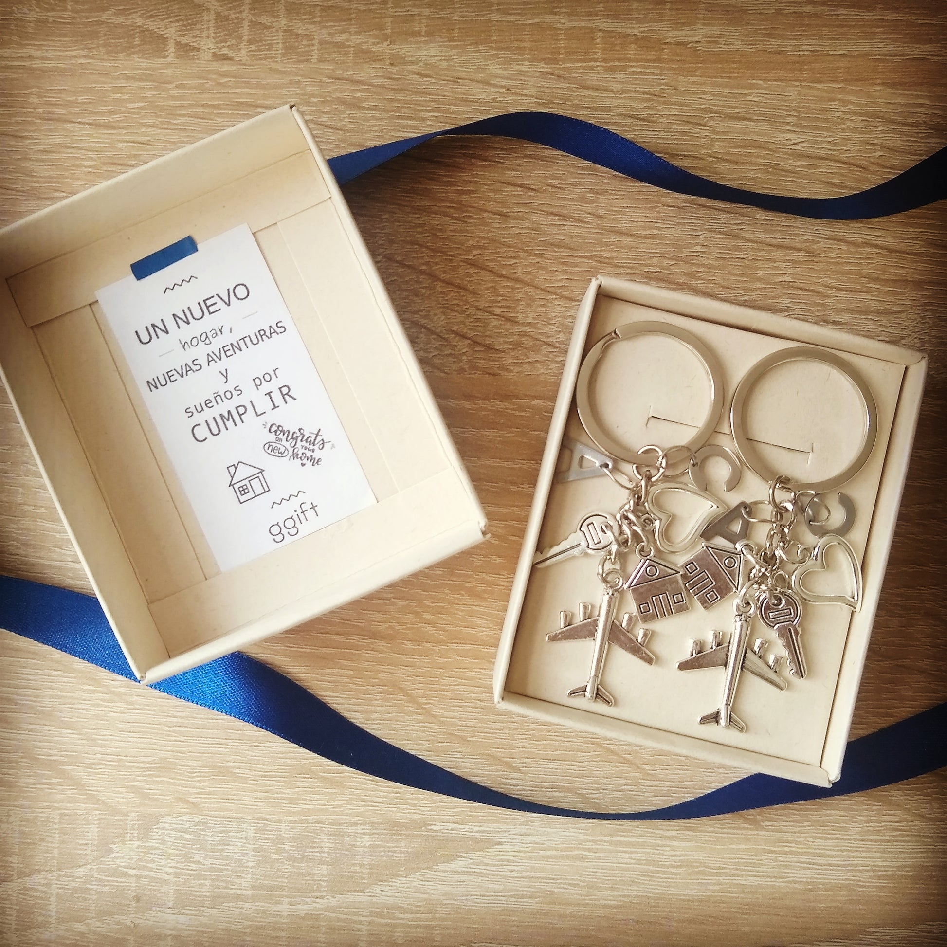 DUO COZY HOME (INCLUYE 4 LETRAS) — Llavero personalizado | GGIFT