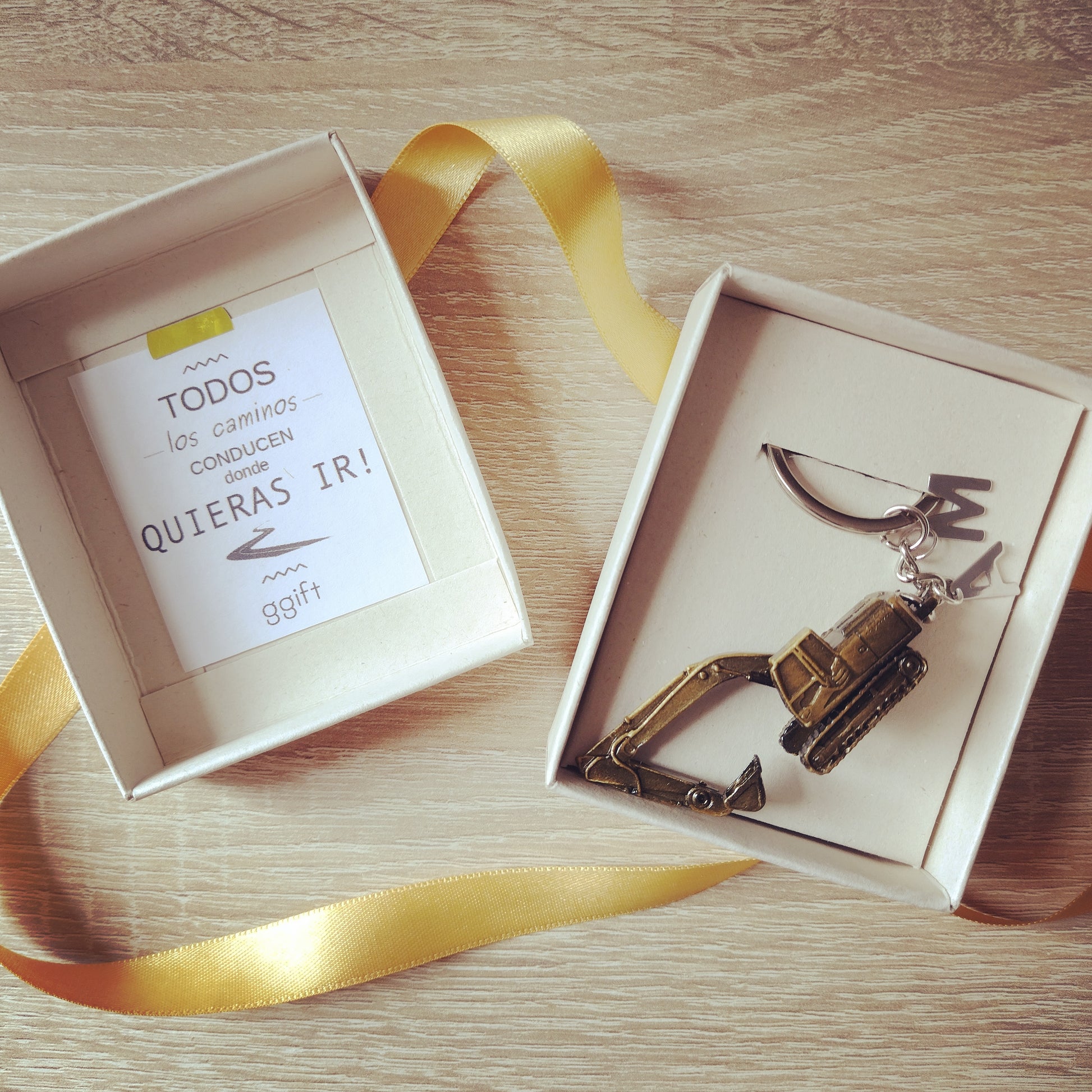 COOL RETRO — Llavero personalizado | GGIFT